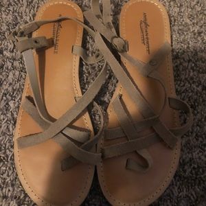 AMERICAN EAGLE SHOES